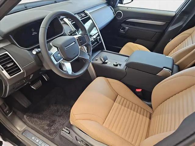 2025 Land Rover Discovery P360 Dynamic SE