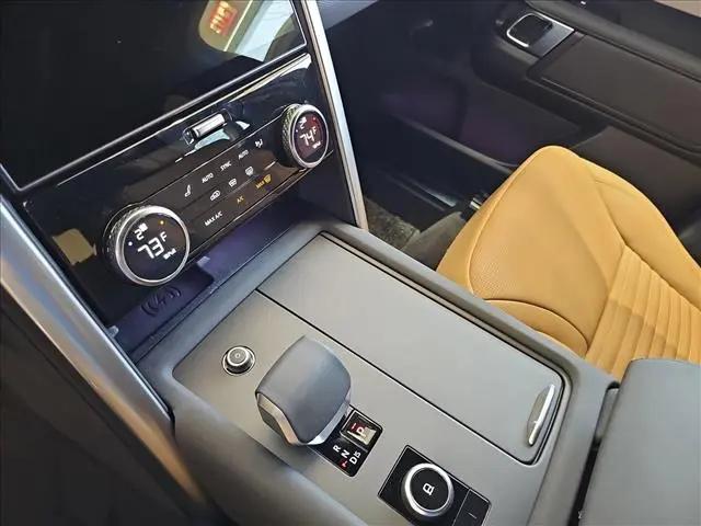 2025 Land Rover Discovery P360 Dynamic SE