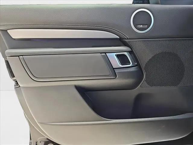 2025 Land Rover Discovery P360 Dynamic SE