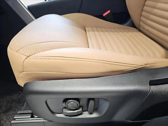 2025 Land Rover Discovery P360 Dynamic SE