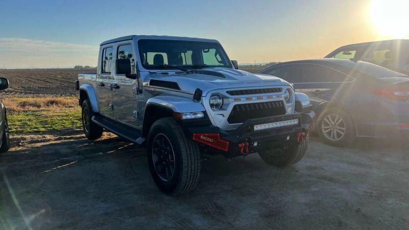 2022 Jeep Gladiator Overland