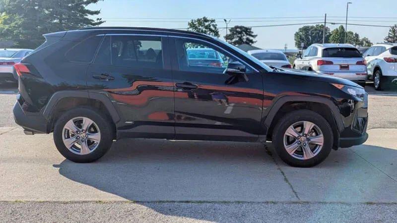 2022 Toyota RAV4 Hybrid LE