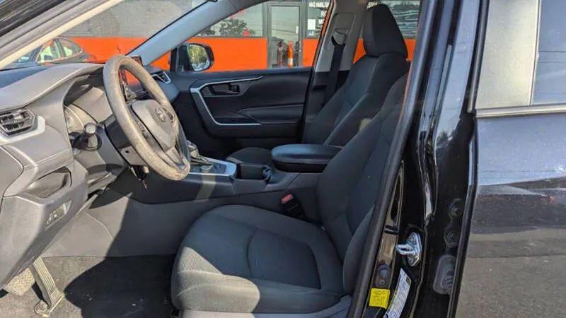 2022 Toyota RAV4 Hybrid LE
