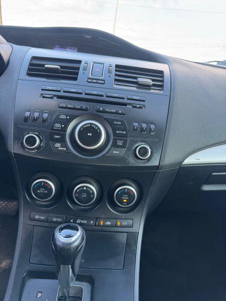 2013 Mazda Mazda3 i Touring