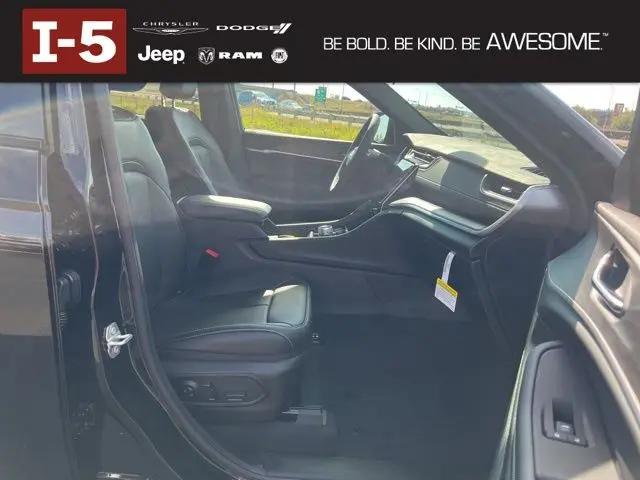 2025 Jeep Grand Cherokee L Limited 4x4