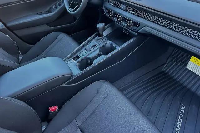 2025 Honda Accord Sedan SE