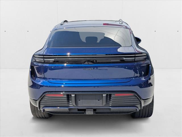 2025 Porsche Macan Electric Turbo