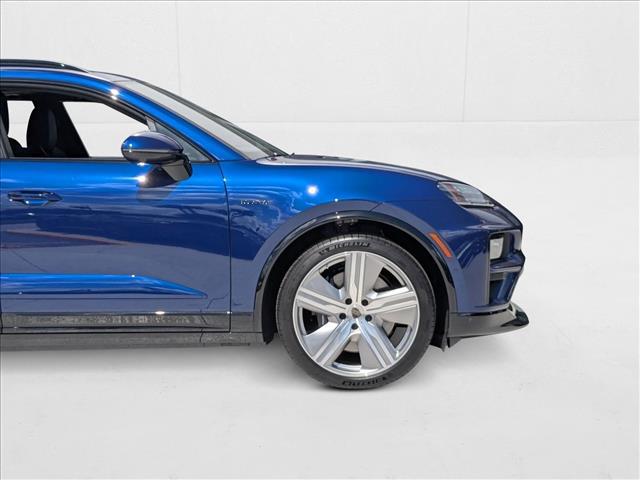 2025 Porsche Macan Electric Turbo