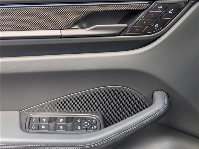 2025 Porsche Macan Electric Turbo