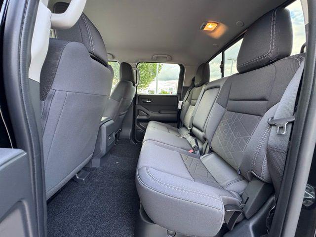 2025 Nissan Frontier Crew Cab SV 4x2