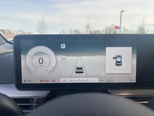 2025 Genesis GV60 Standard AWD