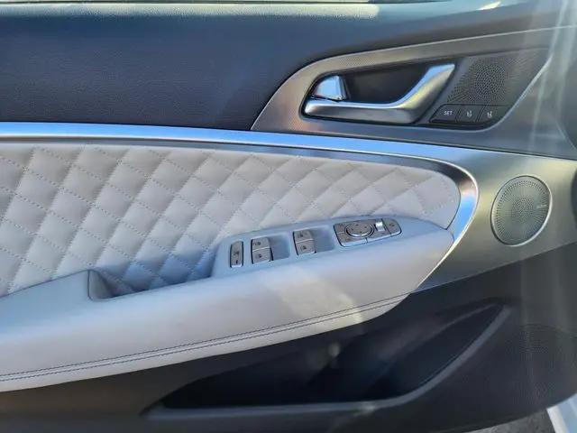2025 Genesis G70 3.3T AWD Sport Advanced