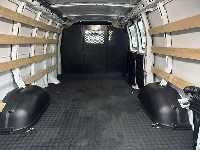 2023 GMC Savana Cargo RWD 2500 Regular Wheelbase Work Van