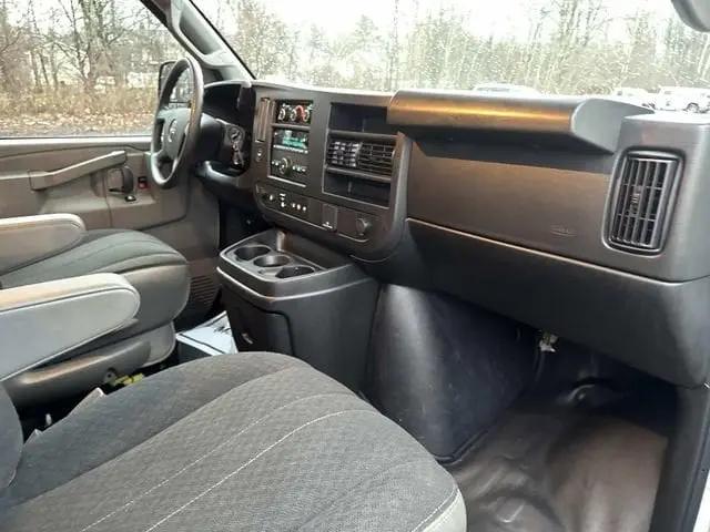 2023 GMC Savana Cargo RWD 2500 Regular Wheelbase Work Van