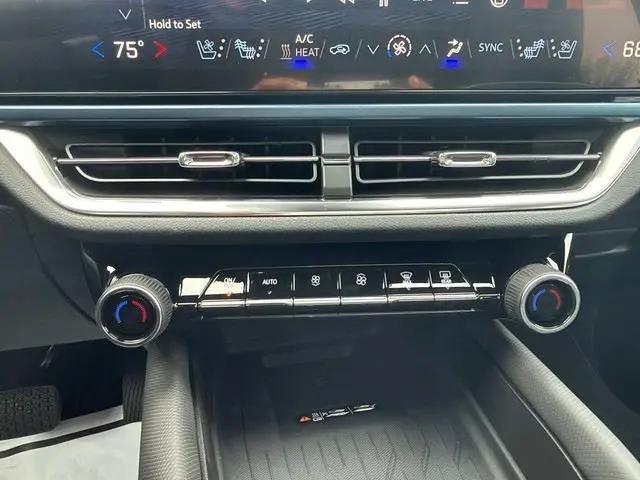 2025 Chevrolet Equinox LT 2