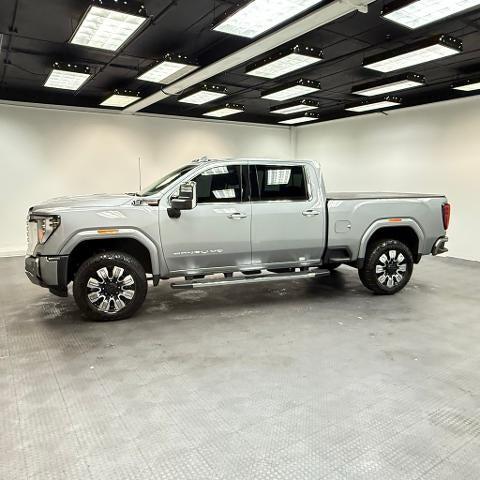 2025 GMC Sierra 3500HD 4WD Crew Cab Standard Bed Denali