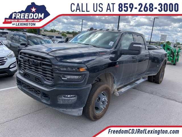 2026 RAM Ram 3500 RAM 3500 TRADESMAN CREW CAB 4X4 8 BOX