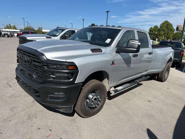 2026 RAM Ram 3500 RAM 3500 TRADESMAN CREW CAB 4X4 8 BOX