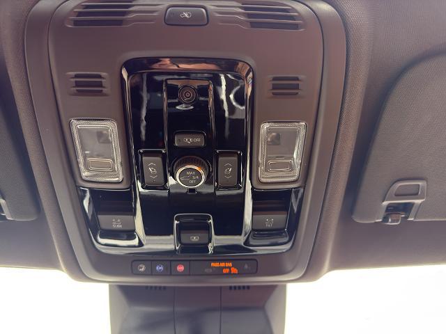 2025 Cadillac Escalade Premium Luxury