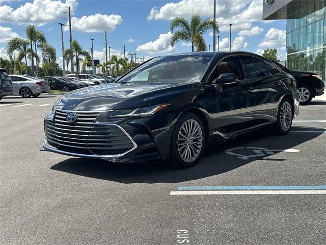 2022 Toyota Avalon Limited Hybrid