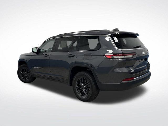 2023 Jeep Grand Cherokee L Laredo 4x4