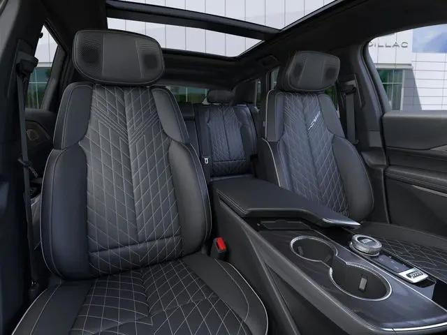2026 Cadillac iQ V-Series w/1SM