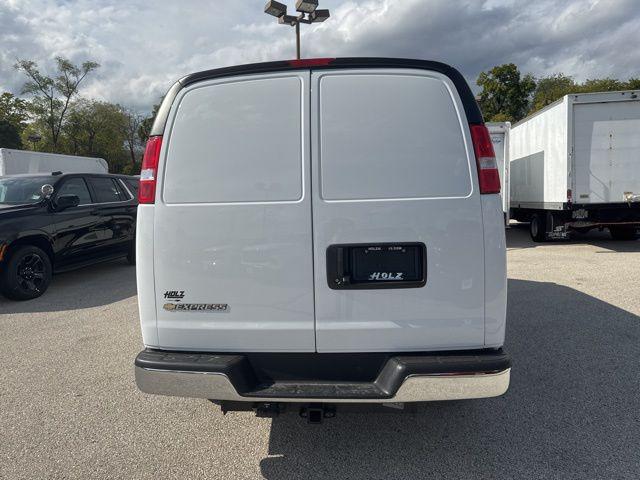 2025 Chevrolet Express Cargo Van RWD 2500 Extended Wheelbase WT