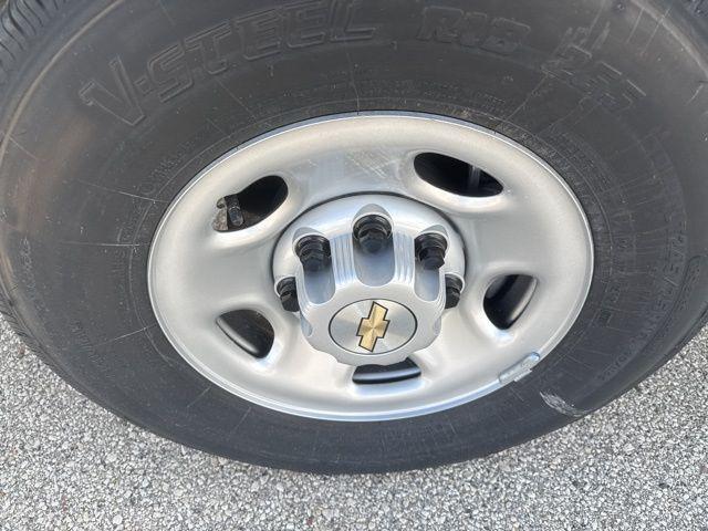 2025 Chevrolet Express Cargo Van RWD 2500 Extended Wheelbase WT