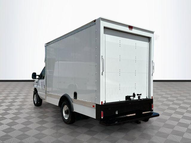 2025 Ford E-350 Cutaway Base