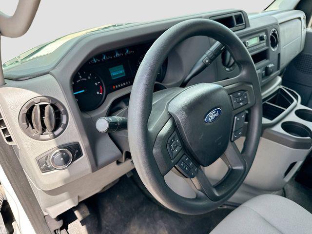 2025 Ford E-350 Cutaway Base