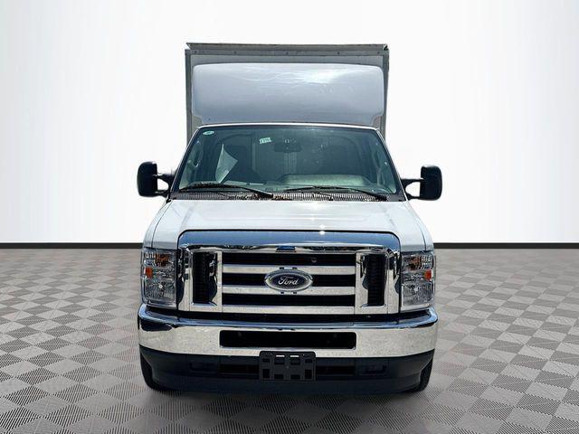 2024 Ford E-350 Cutaway Base
