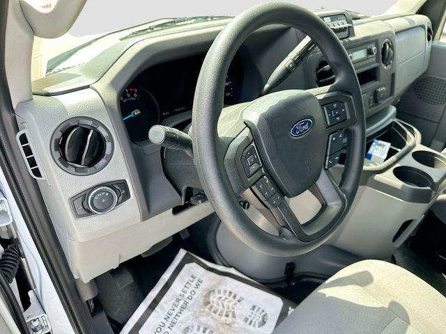 2026 Ford E-350 Cutaway Base