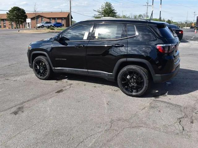2026 Jeep Compass Latitude Altitude