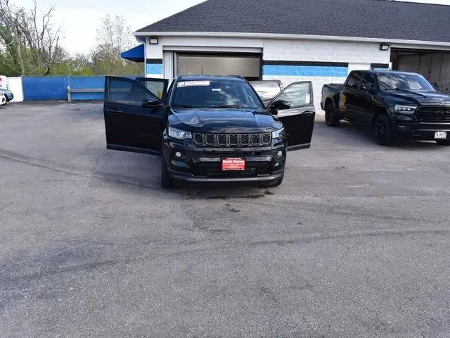 2026 Jeep Compass Latitude Altitude