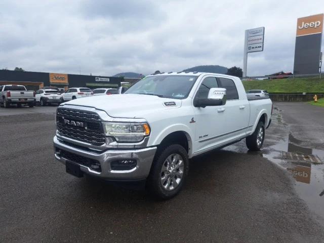 2024 RAM 3500 Limited Mega Cab 4x4 64 Box