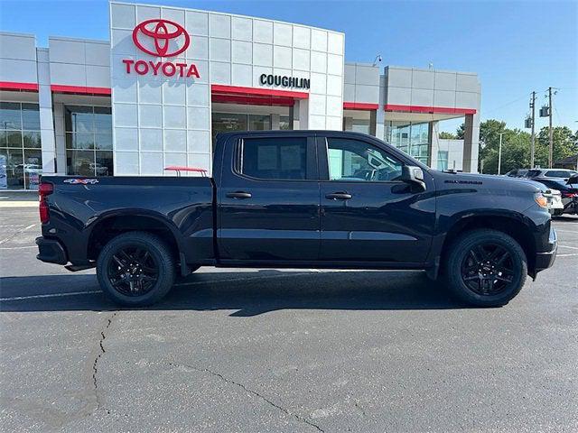 2023 Chevrolet Silverado 1500 4WD Crew Cab Short Bed Custom 2023 Chevrolet Silverado 1500 4WD Crew Cab Short Bed Custom