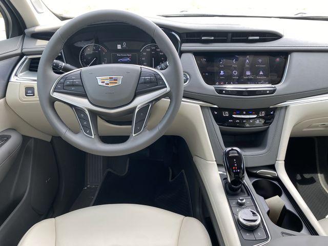 2025 Cadillac XT5 FWD Premium Luxury