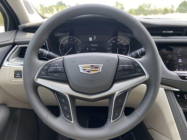2025 Cadillac XT5 FWD Premium Luxury
