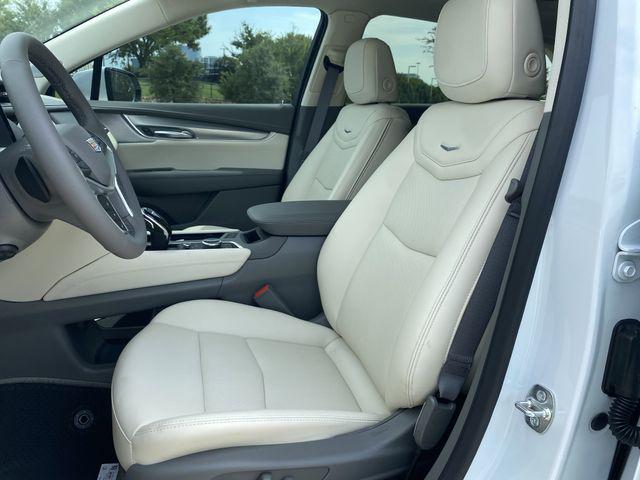 2025 Cadillac XT5 FWD Premium Luxury