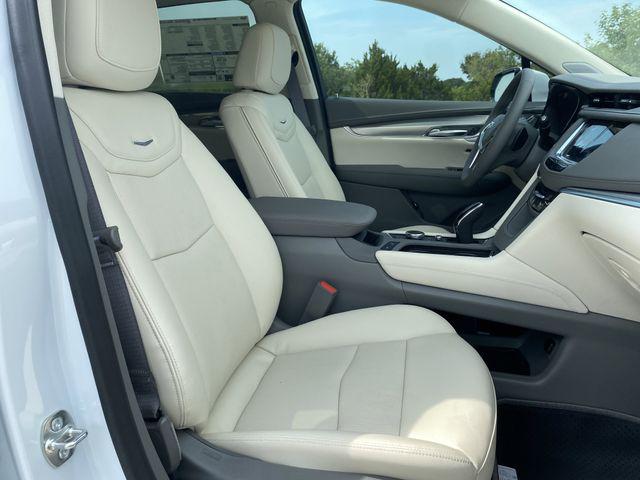 2025 Cadillac XT5 FWD Premium Luxury
