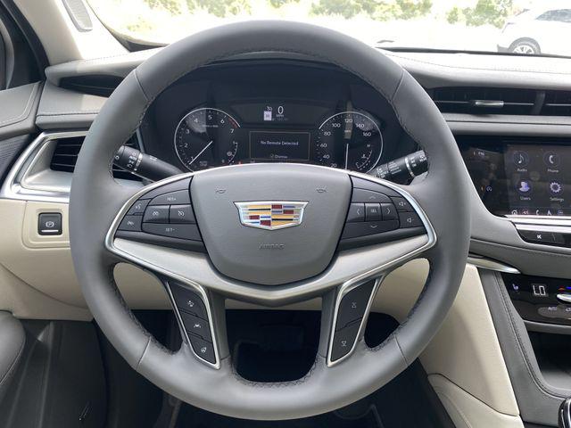 2025 Cadillac XT5 FWD Premium Luxury