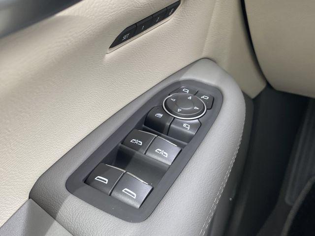 2025 Cadillac XT5 FWD Premium Luxury