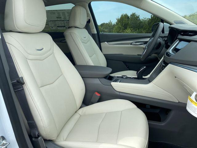 2025 Cadillac XT5 FWD Premium Luxury