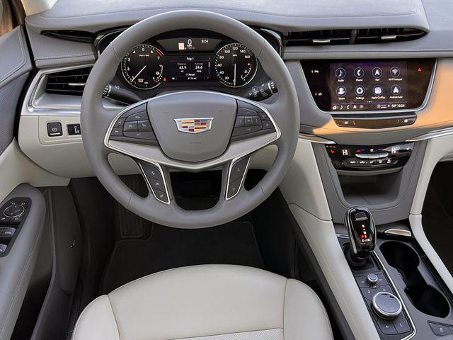 2025 Cadillac XT5 FWD Premium Luxury