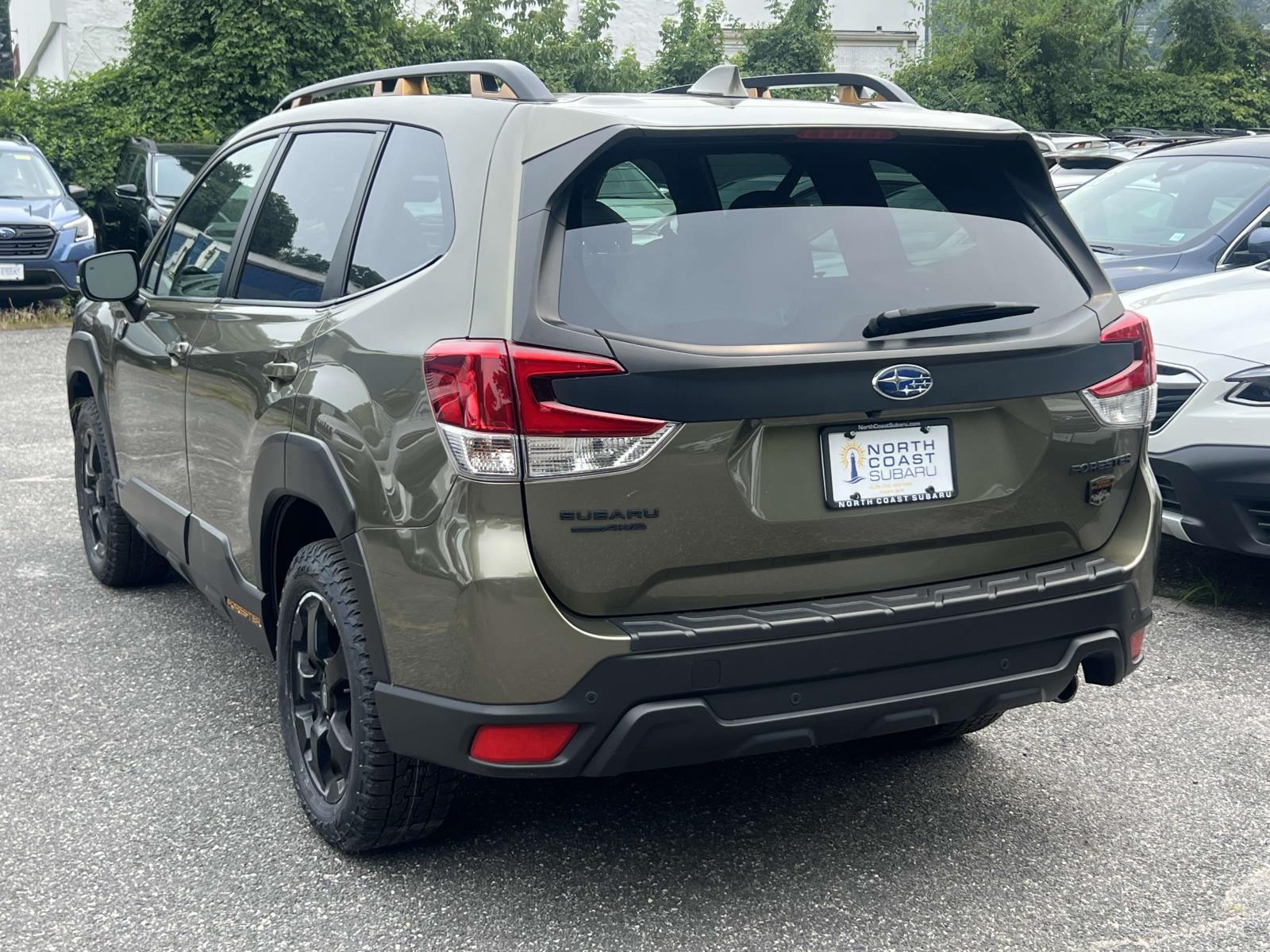 View vehicle photo 4