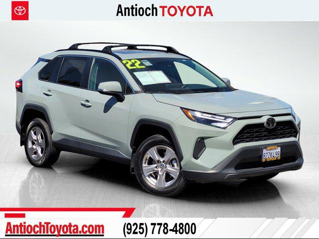 2022 Toyota RAV4 XLE's photo