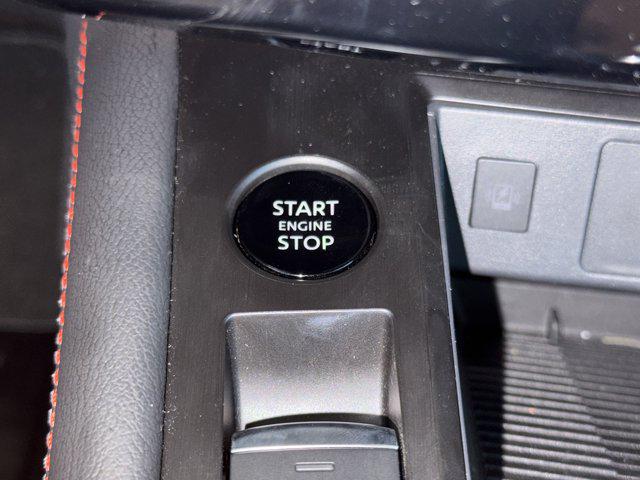 2025 Nissan Kicks SR FWD