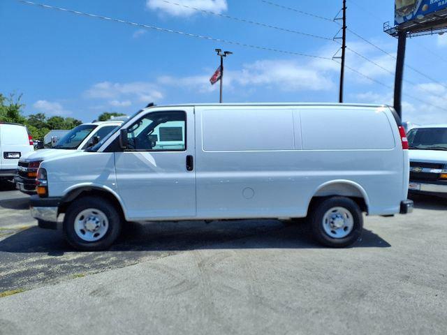 2025 Chevrolet Express Cargo Van RWD 3500 Regular Wheelbase WT