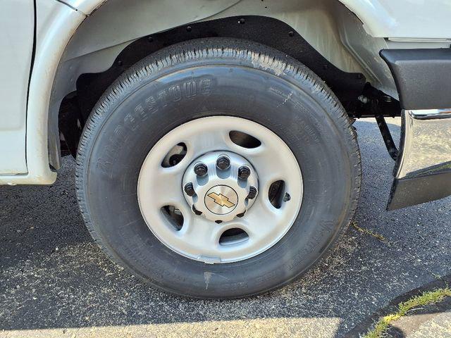 2025 Chevrolet Express Cargo Van RWD 3500 Regular Wheelbase WT