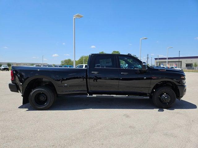 2026 RAM Ram 3500 RAM 3500 TRADESMAN CREW CAB 4X4 8 BOX